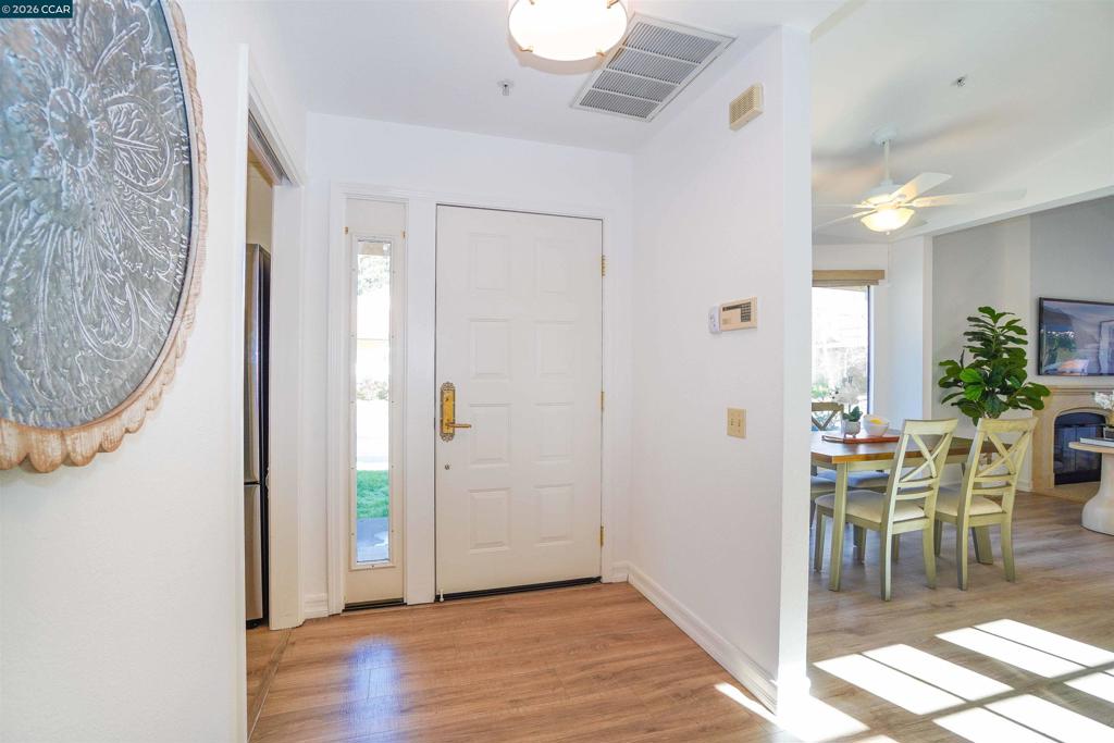 11 Fountain Grove Cir