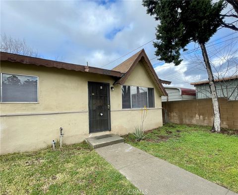 Photo of 1004 E Nocta Street #B, Ontario, CA 91764 (MLS # CV26039902)