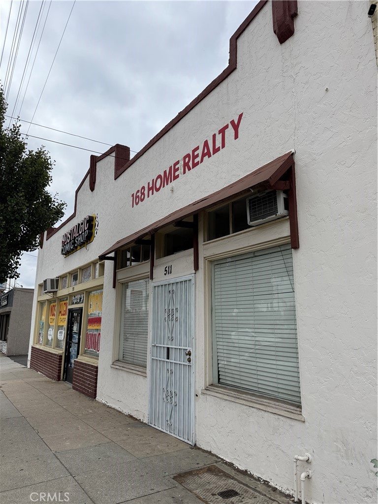 Prime San Gabriel Commercial Space for Lease! The building is well-suited for a variety of professional, retail, or personal service uses such as offices and client services.
