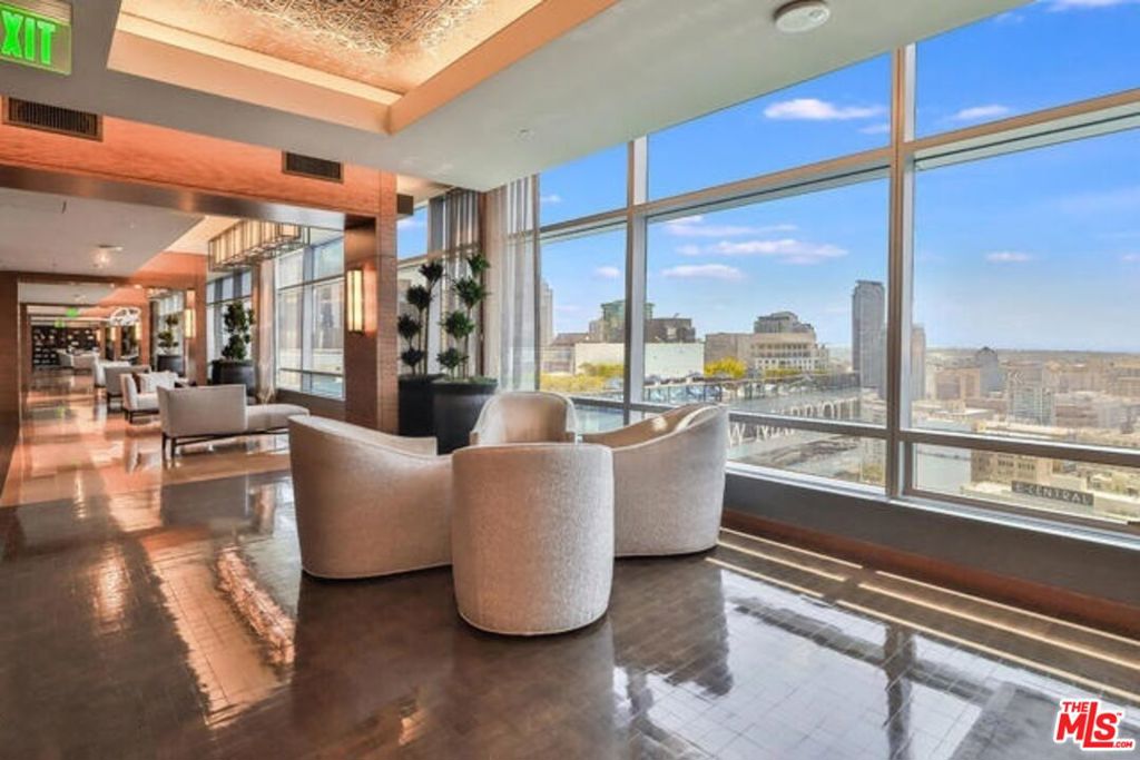 900 W Olympic Boulevard 34D