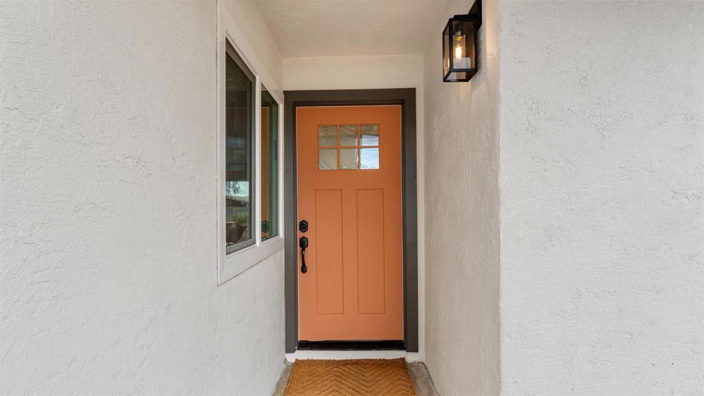 4827 Luna Drive