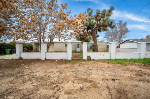 Photo of 4716 W Avenue L4, Lancaster, CA 93536 (MLS # SR26003012)