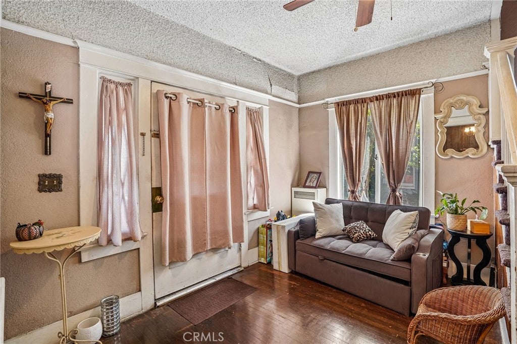611 N Avenue 54