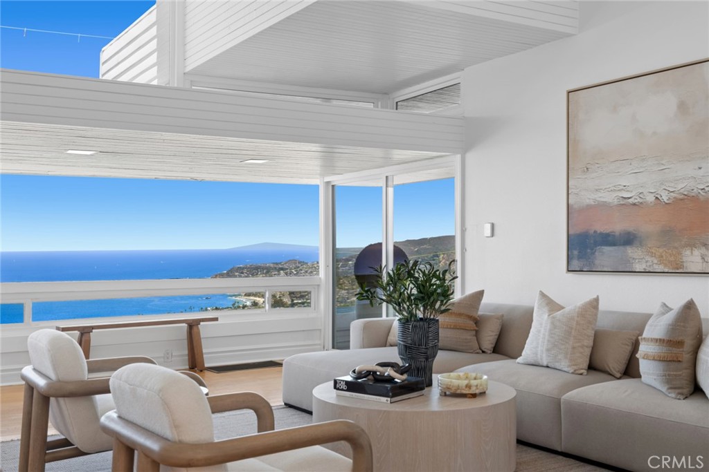 1105 Summit Drive, Laguna Beach CA 92651 - Photo 8