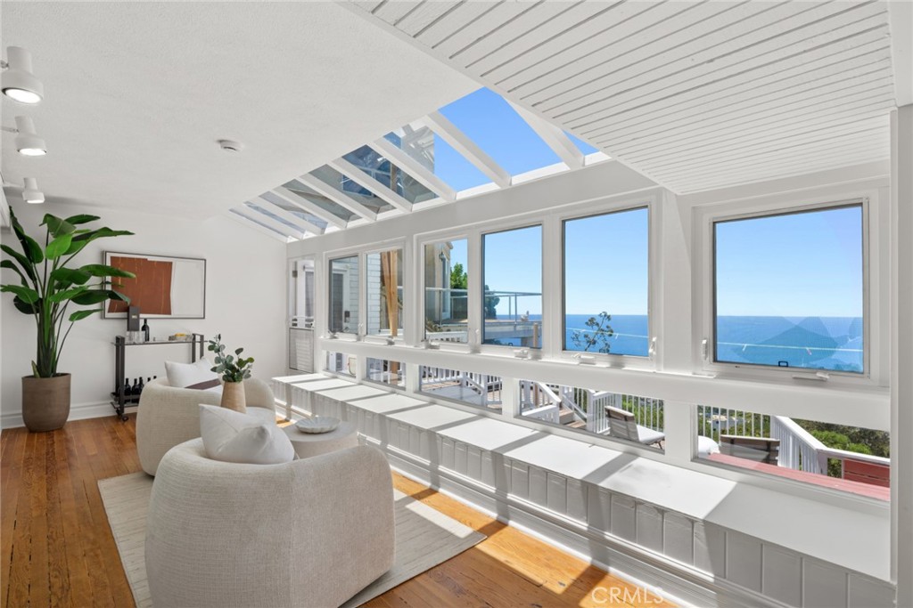 1105 Summit Drive, Laguna Beach CA 92651 - Photo 11
