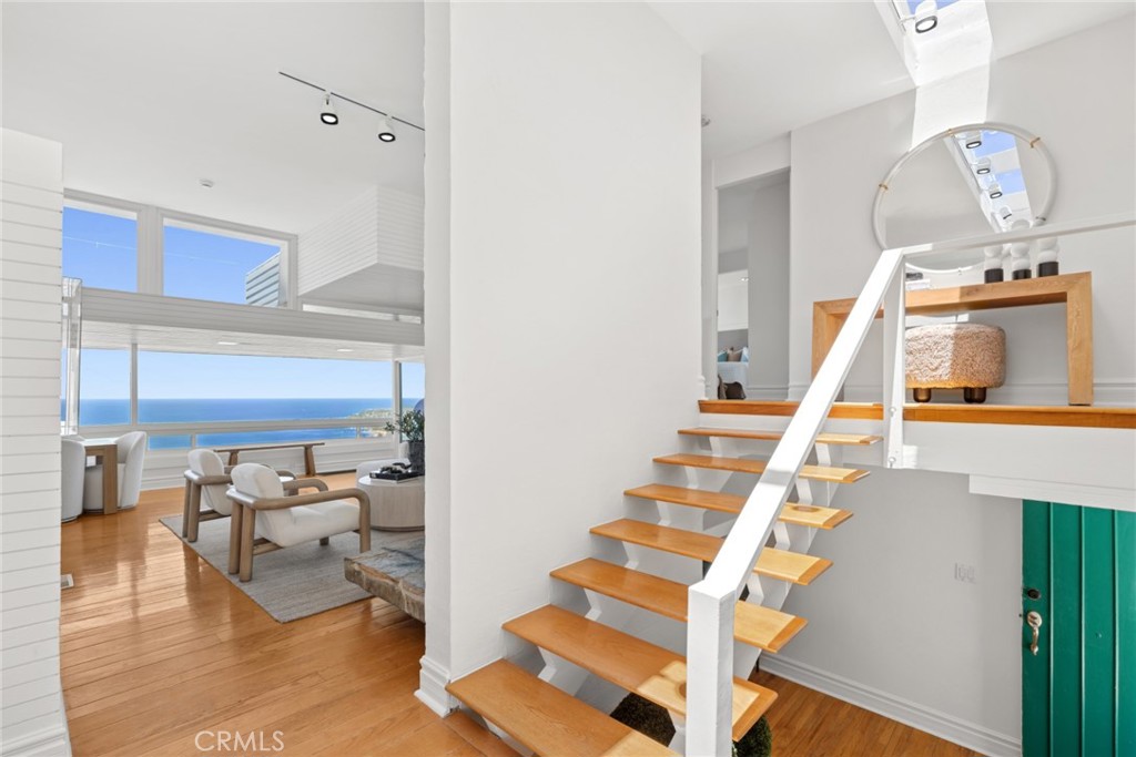1105 Summit Drive, Laguna Beach CA 92651 - Photo 6
