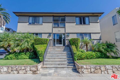 Photo of 758 N Hudson Avenue #3, Los Angeles, CA 90038 (MLS # 25613697)