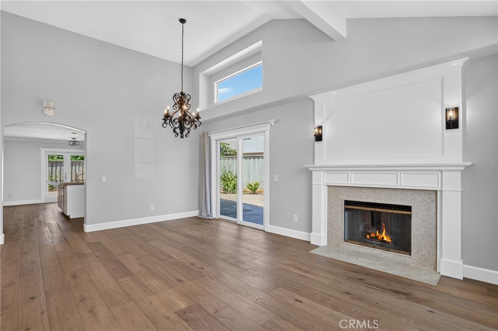 30045 Topsail