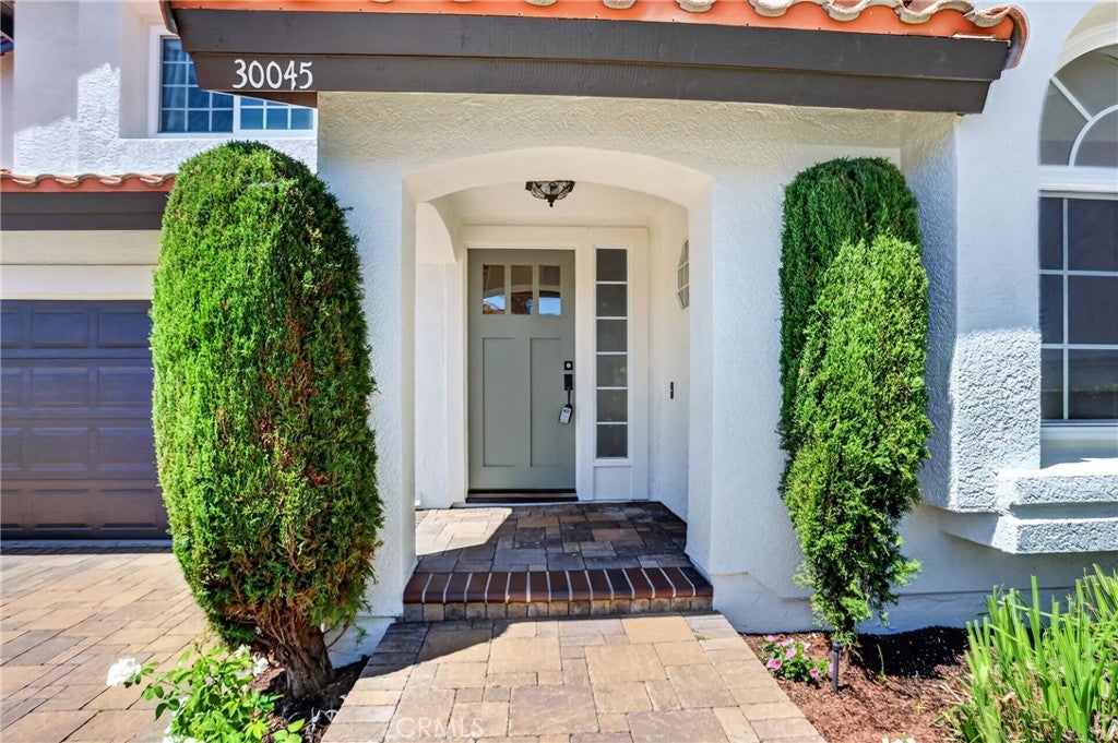 30045 Topsail