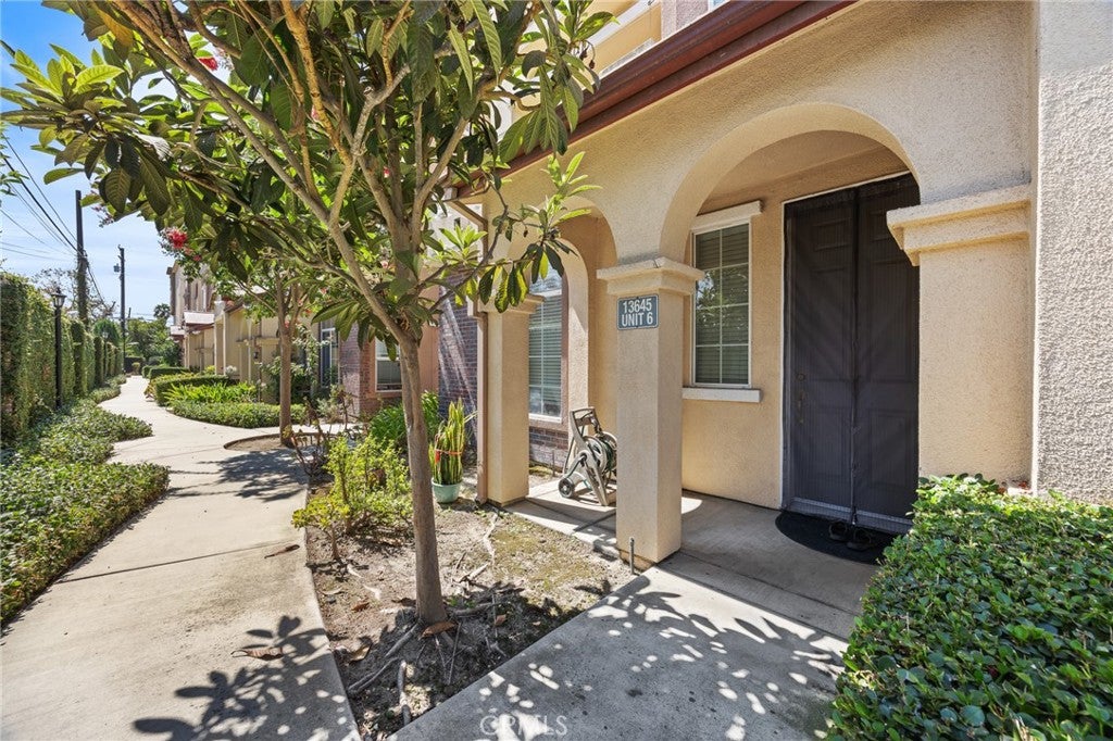 13645 Foster ave 6