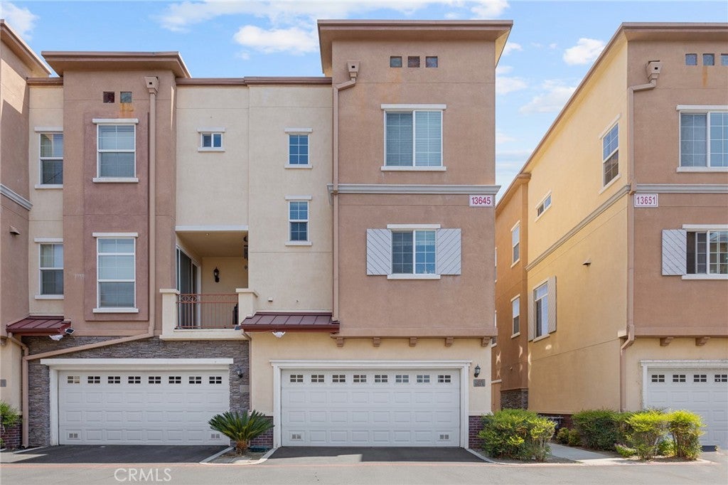 13645 Foster ave 6