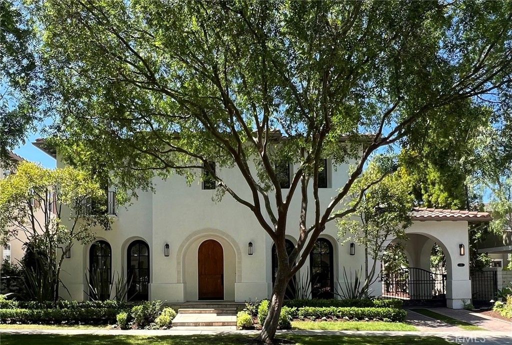 Photo of 15 Seabluff, Newport Beach, CA 92660 (MLS # NP26084151)