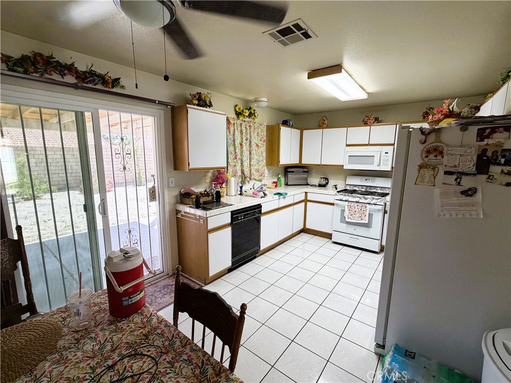 37822 Antibes Court