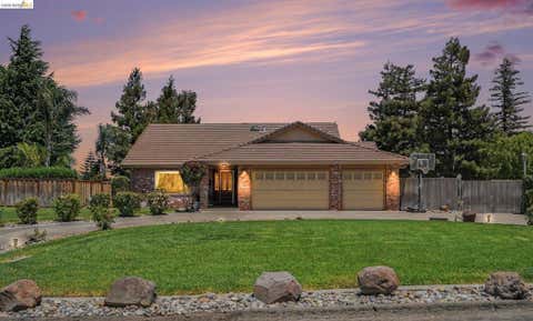 Photo of 4670 Lariat Ln, Oakley, CA 94561 (MLS # 41142077)
