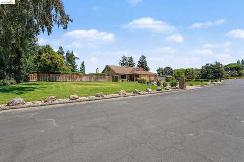 Tiny photo for 4670 Lariat Ln, Oakley, CA 94561 (MLS # 41142077)