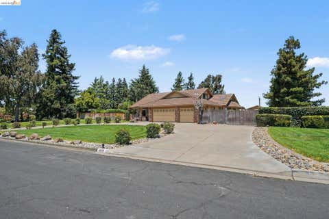 Tiny photo for 4670 Lariat Ln, Oakley, CA 94561 (MLS # 41142077)