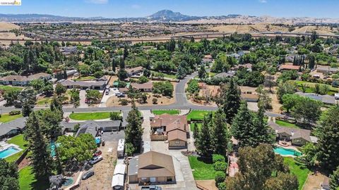 Tiny photo for 4670 Lariat Ln, Oakley, CA 94561 (MLS # 41142077)