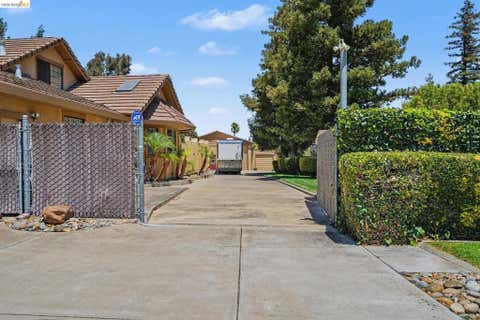 Tiny photo for 4670 Lariat Ln, Oakley, CA 94561 (MLS # 41142077)