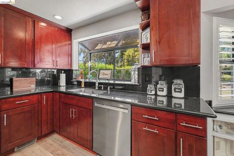 Tiny photo for 4670 Lariat Ln, Oakley, CA 94561 (MLS # 41142077)