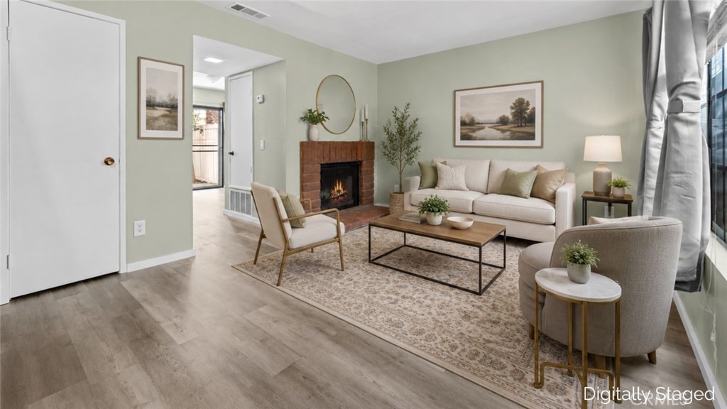 1013 W Linden 7