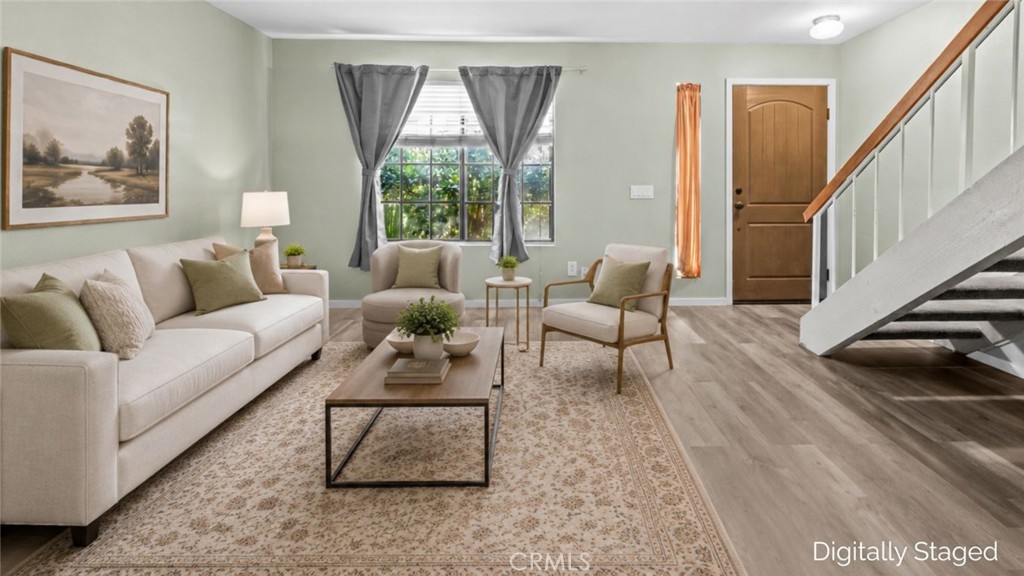 1013 W Linden 7