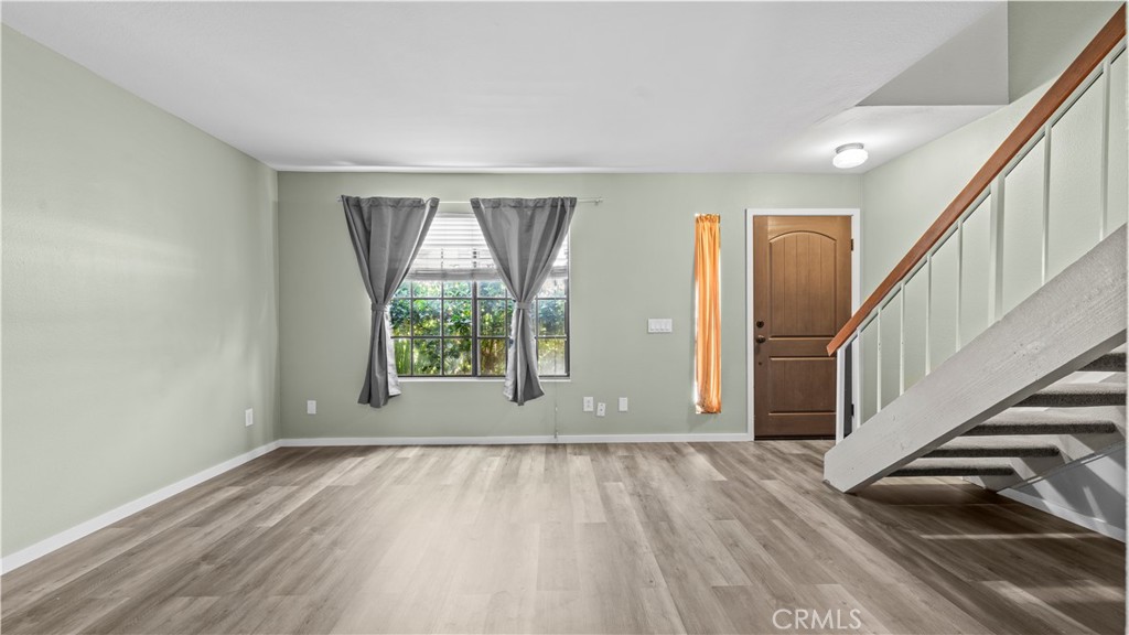 1013 W Linden 7