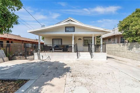 Photo of 1545 E 41st Pl, Los Angeles, CA 90011 (MLS # WS25243969)