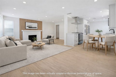 Photo of 18216 Hartland Street, Reseda, CA 91335 (MLS # SR26161310)