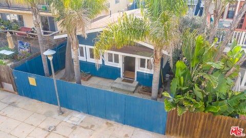 Photo of 38 29th Avenue #A, Venice, CA 90291 (MLS # 26843129)