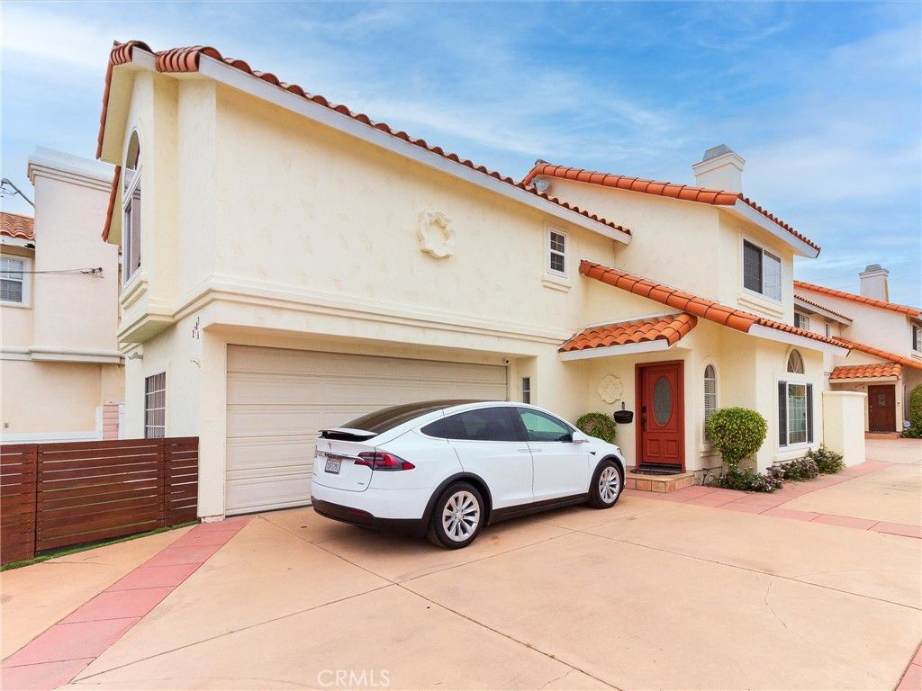 Photo of 2703 Huntington Lane #A, Redondo Beach, CA 90278 (MLS # PV26129687)