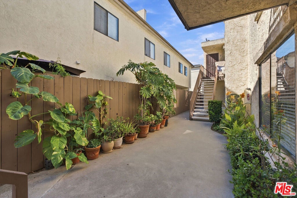 3682 Nile Street 3