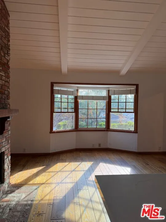 Sherman Oaks, California 91401, United States, 1 Bedroom Bedrooms, ,1 BathroomBathrooms,Residential,Active,249056