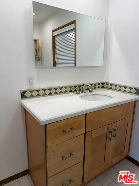 Sherman Oaks, California 91401, United States, 1 Bedroom Bedrooms, ,1 BathroomBathrooms,Residential,Active,249056