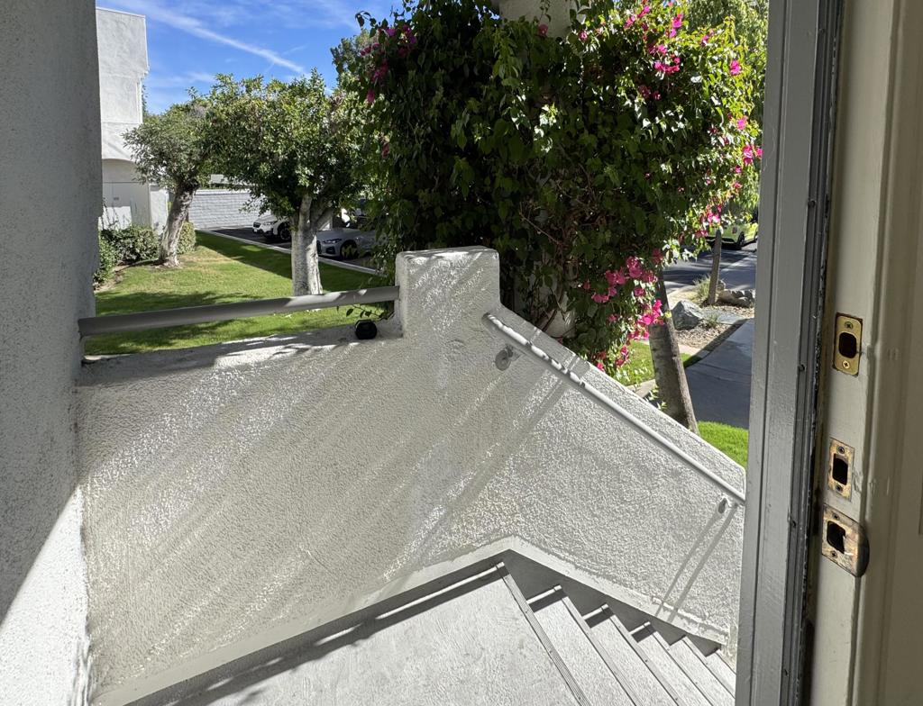 401 S El Cielo Road 100