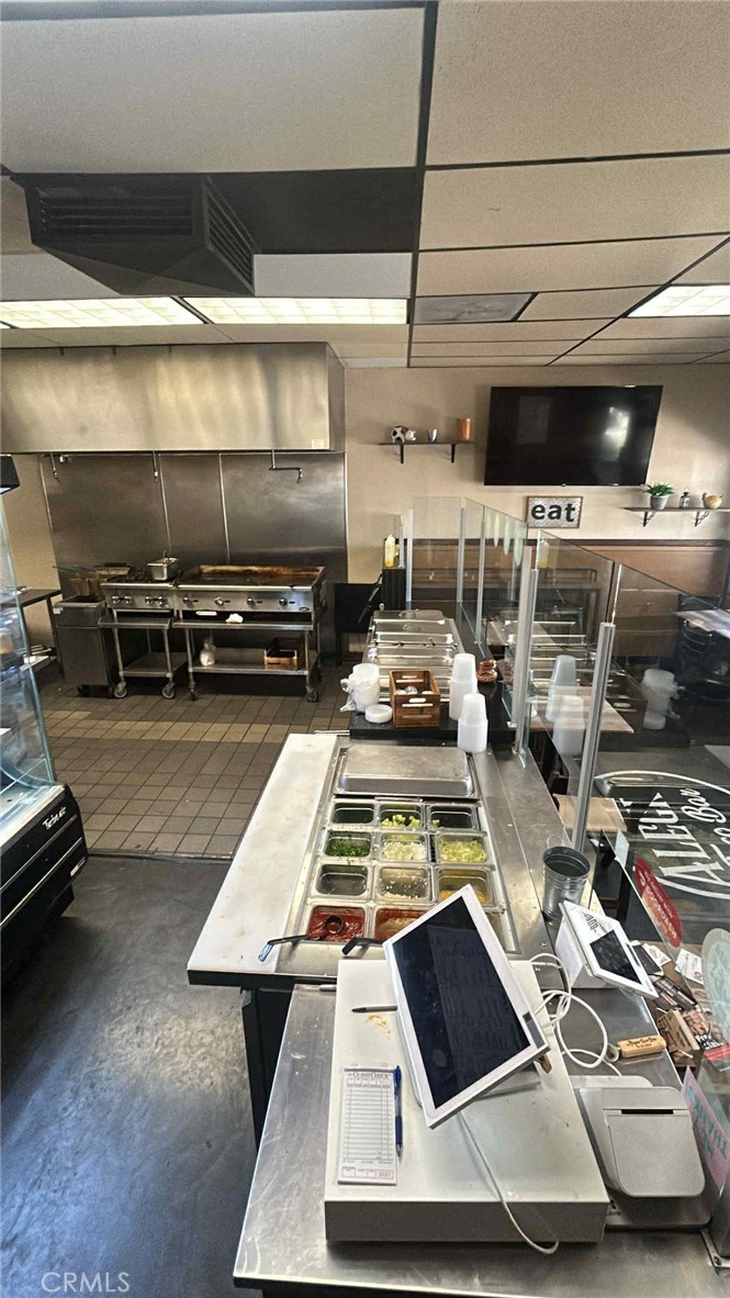 410 E Chapman Avenue