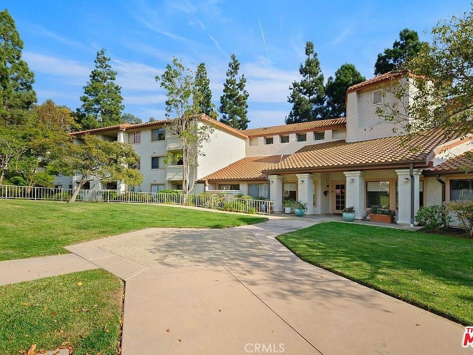 501 Palisades drive