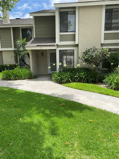 Photo of 5 Locust, Irvine, CA 92604 (MLS # NP26106618)