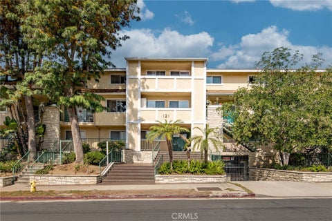 Photo of 121 Sinclair Avenue #206, Glendale, CA 91206 (MLS # GD26171928)