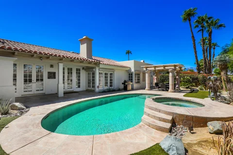 MLS: 219152496DA