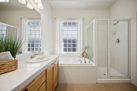 Tiny photo for 5503 Rainbow Cir CIR, Santa Rosa, CA 95409 (MLS # 41151316)
