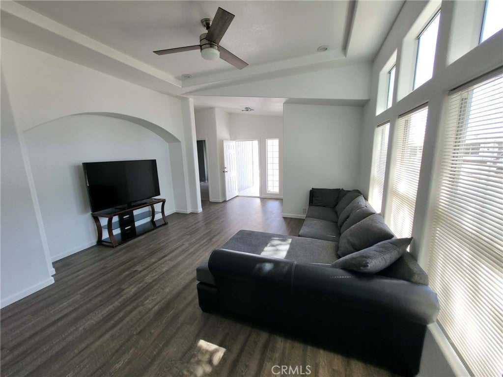 2017 Sonja Dr