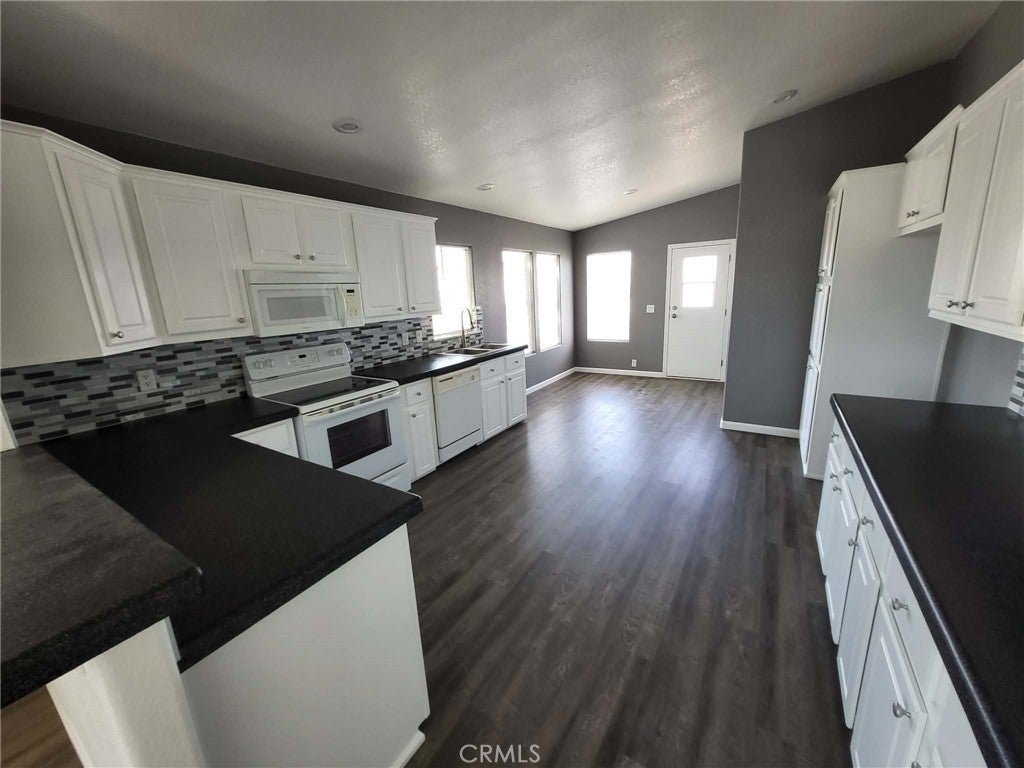2017 Sonja Dr