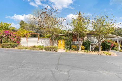 Photo of 3909 Reche Rd Rd #112, Fallbrook, CA 92028 (MLS # NDP2603208)