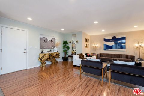 Photo of 1620 Malcolm Avenue, Los Angeles, CA 90024 (MLS # 25614407)