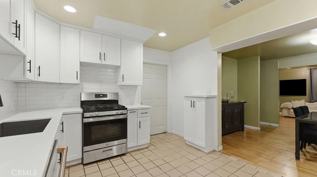 1009 E Granada Court