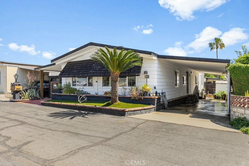 8651 Foothill Blvd #140