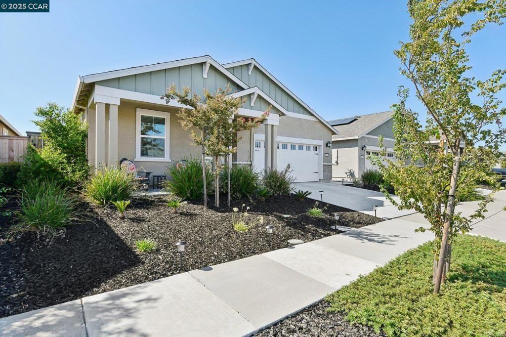 Photo of 2071 Lavender Pl Pl, Rio Vista, CA 94571 (MLS # 41112532)