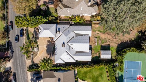 Photo of 1316 Capri Drive, Pacific Palisades, CA 90272 (MLS # 25617523)