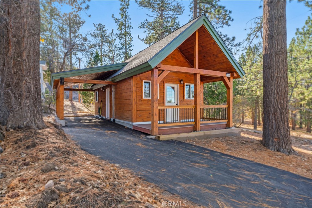 2222 Sierra View Drive