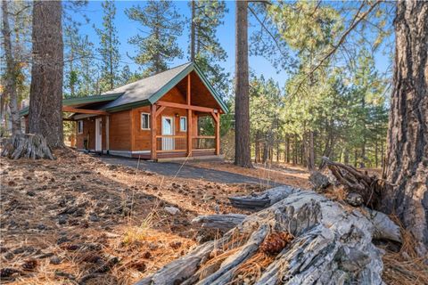 Photo of 2222 Sierra View Drive, Arrowbear, CA 92382 (MLS # IG25268056)